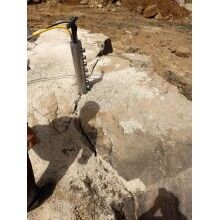 供應(yīng)貴陽巖石分裂機(jī)多少錢一臺