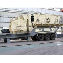 河南履帶移動破篩一體機，對付分散物料有高招Z98